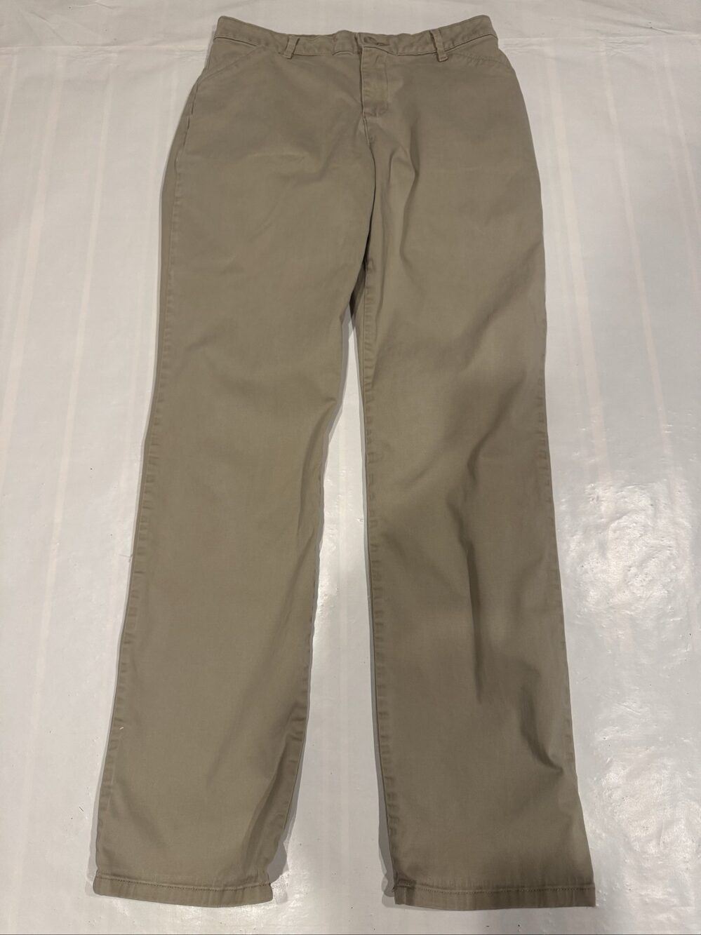Women’s Lee Relaxed Fit Straight Leg Chino Pants – Khaki – Size 4 Medium